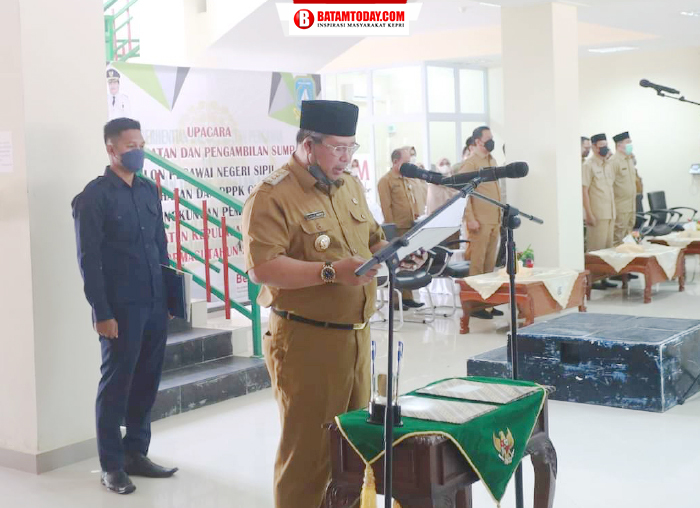 Bupati Anambas pimpin pembacaan Sumpah Janji CPNS dan PPPK